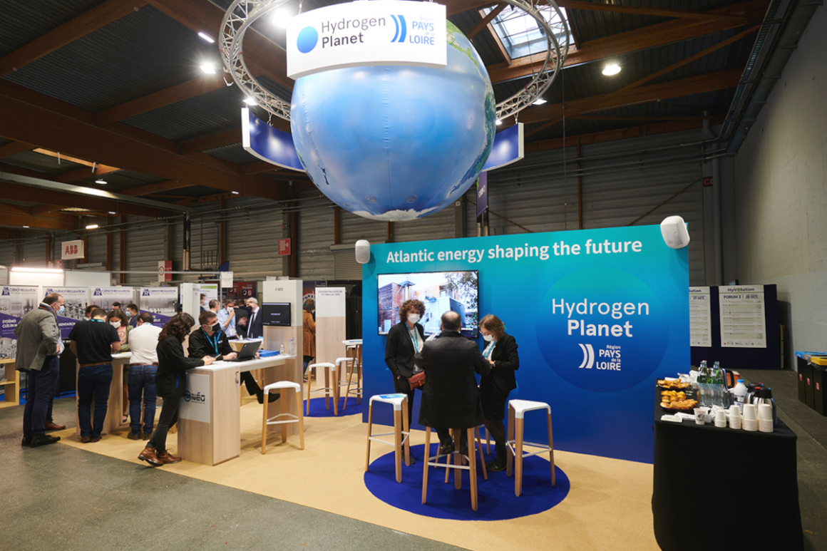 Hydrogen Planet - Atlantic France booth at HyVolution 2021