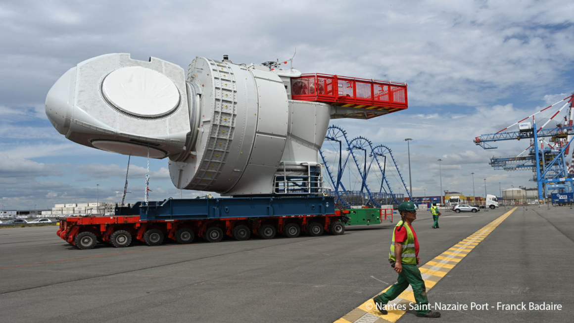 Wind turbine marine renewables Nantes Saint-Nazaire Port